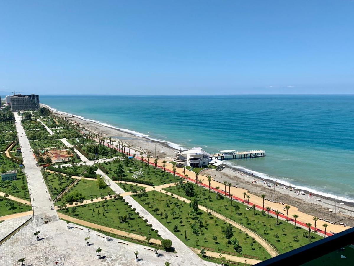 Sea View Apartments Orbi Beach Tower 巴统 外观 照片
