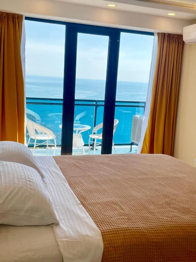 Sea View Apartments Orbi Beach Tower 巴统 外观 照片