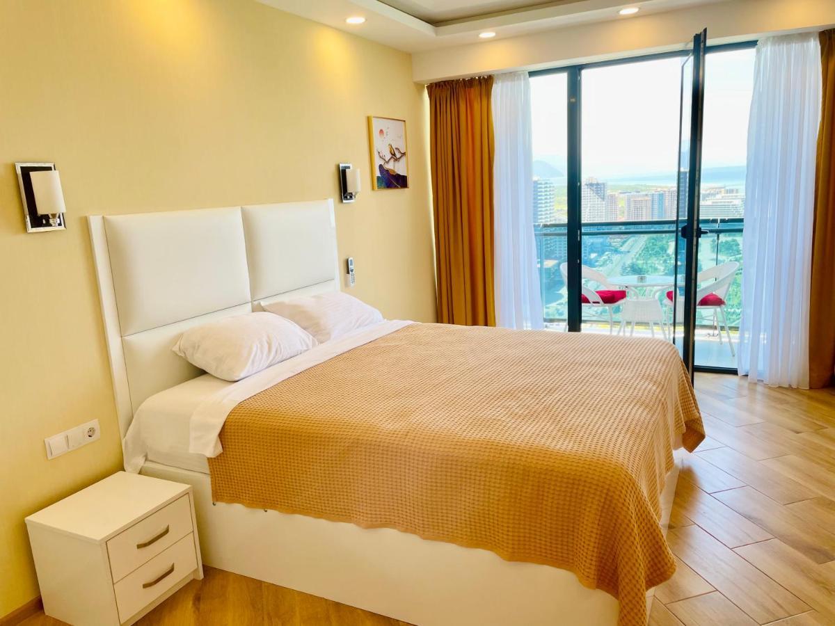 Sea View Apartments Orbi Beach Tower 巴统 外观 照片