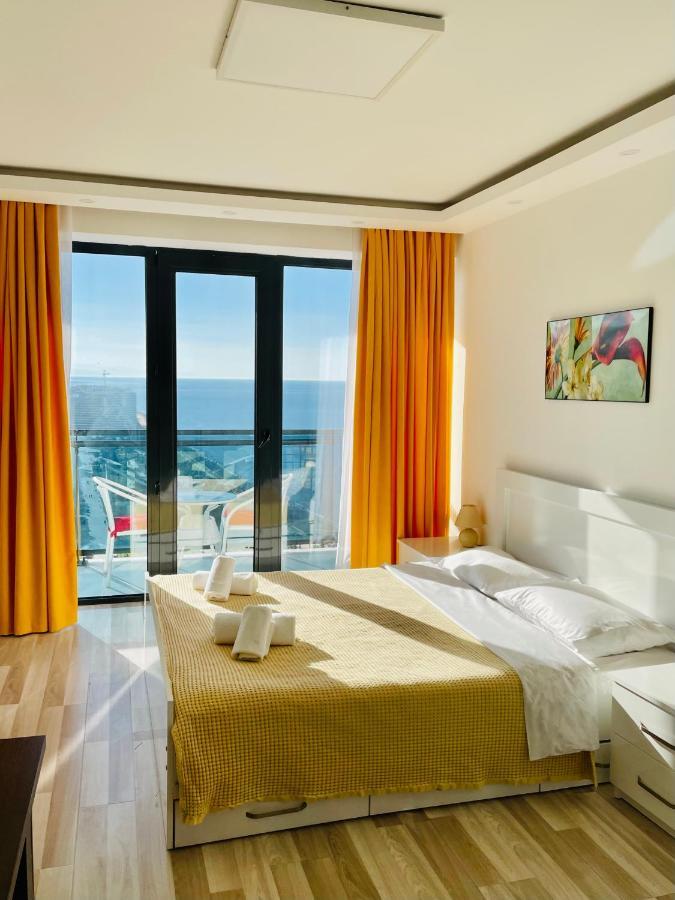 Sea View Apartments Orbi Beach Tower 巴统 外观 照片