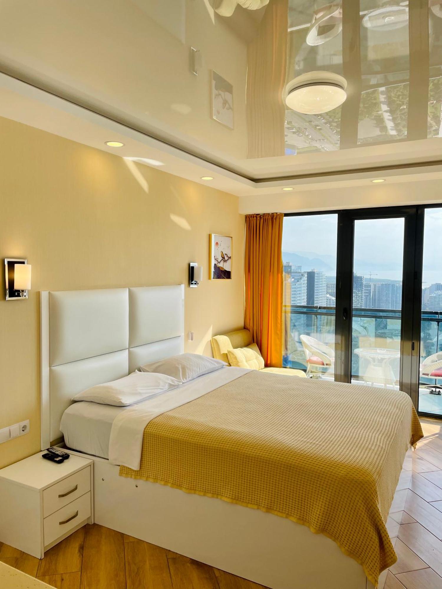 Sea View Apartments Orbi Beach Tower 巴统 外观 照片