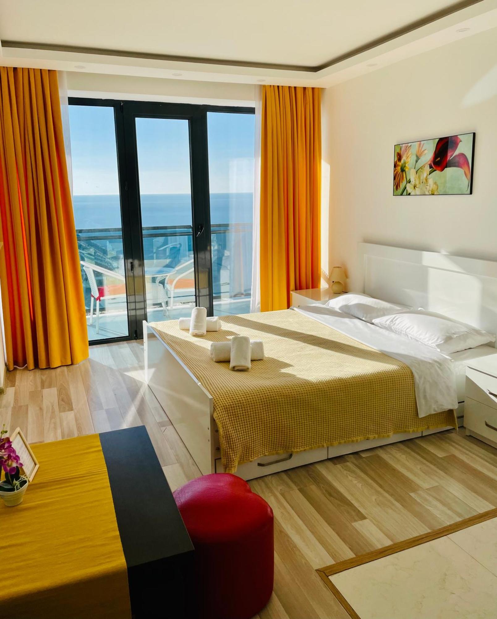 Sea View Apartments Orbi Beach Tower 巴统 外观 照片