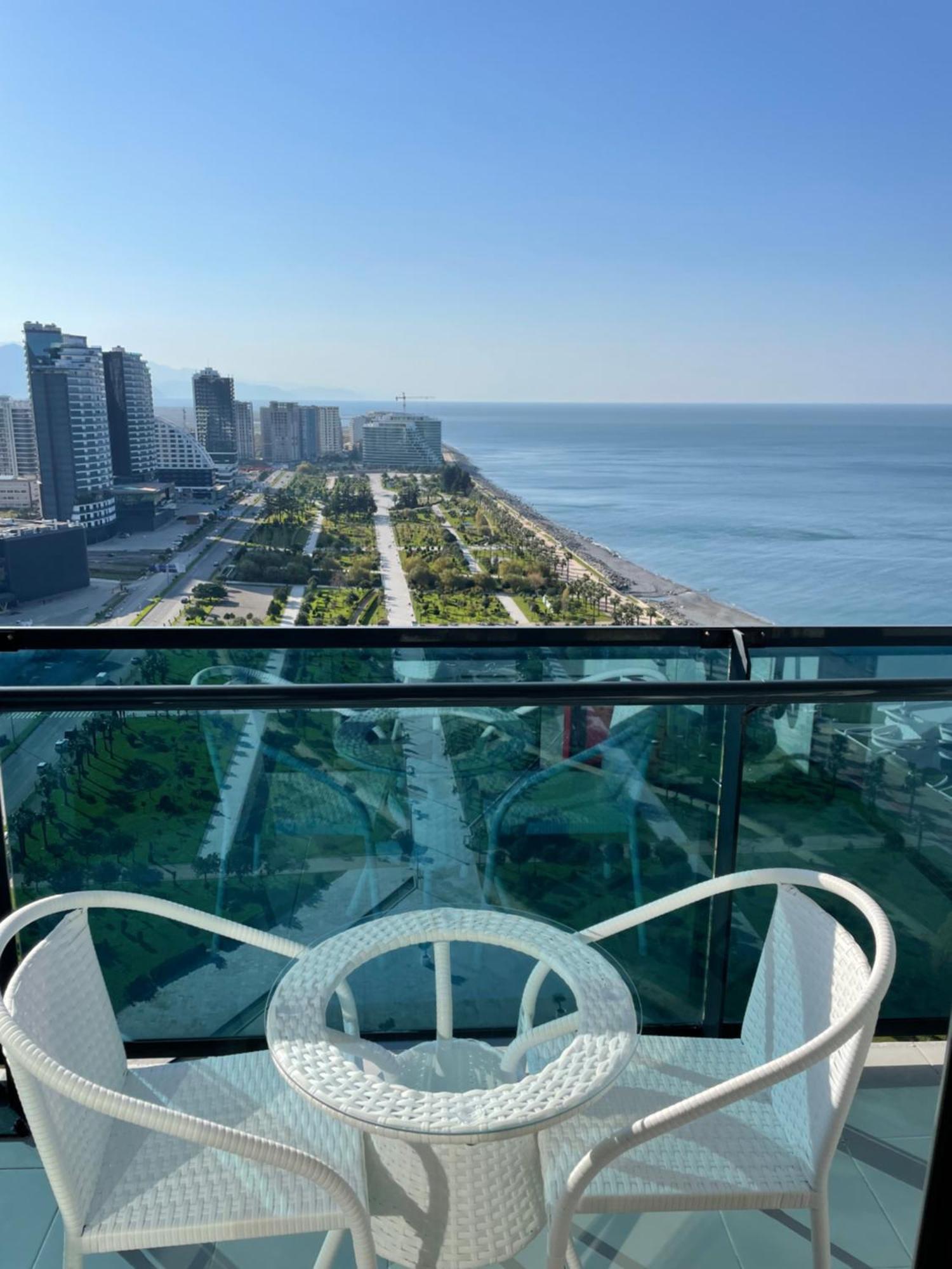 Sea View Apartments Orbi Beach Tower 巴统 外观 照片