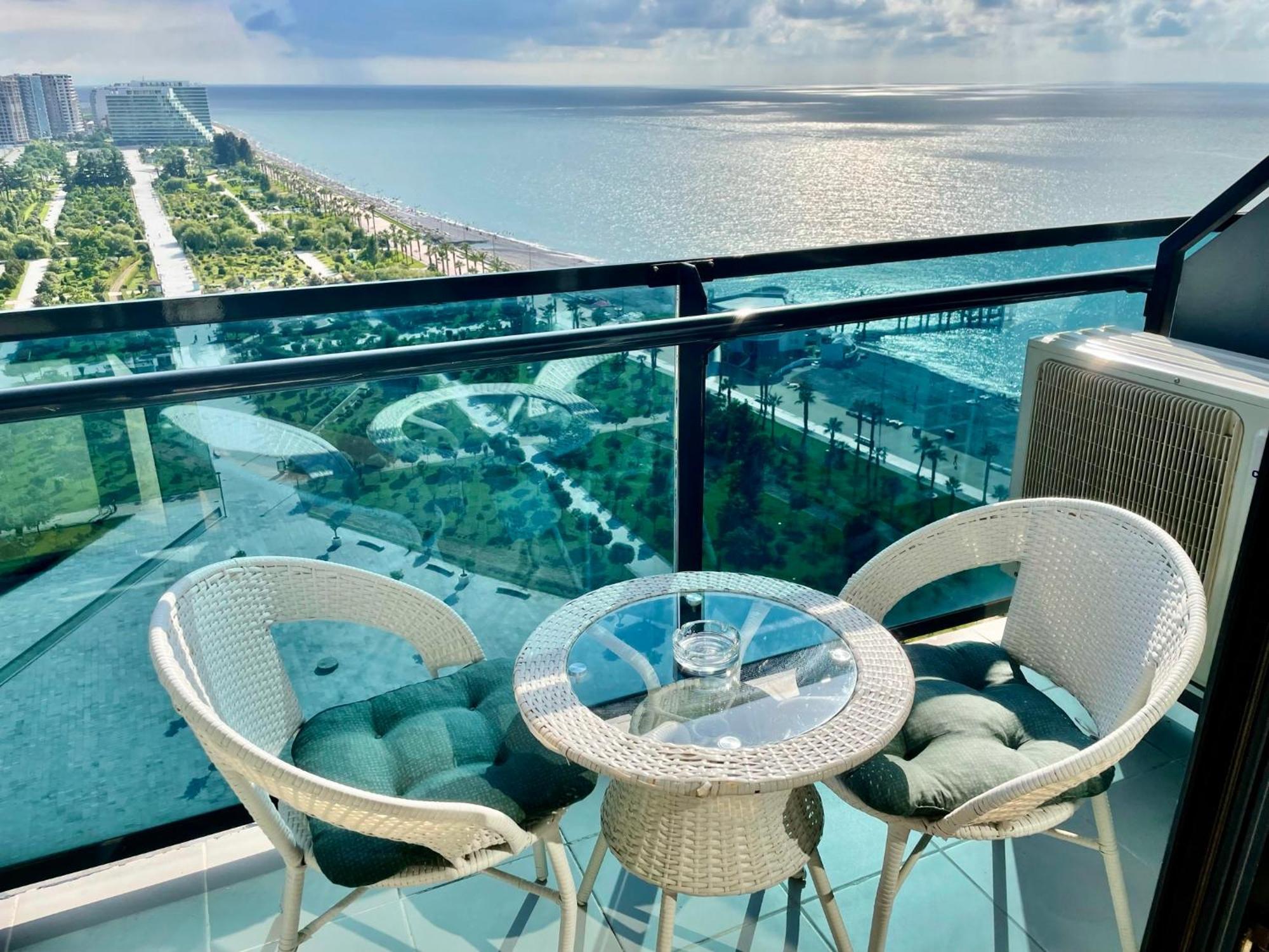 Sea View Apartments Orbi Beach Tower 巴统 外观 照片